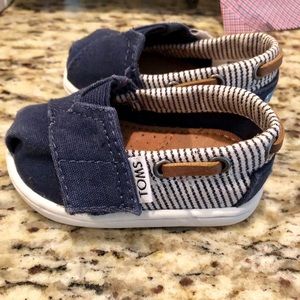 Size 2 Boy Toms